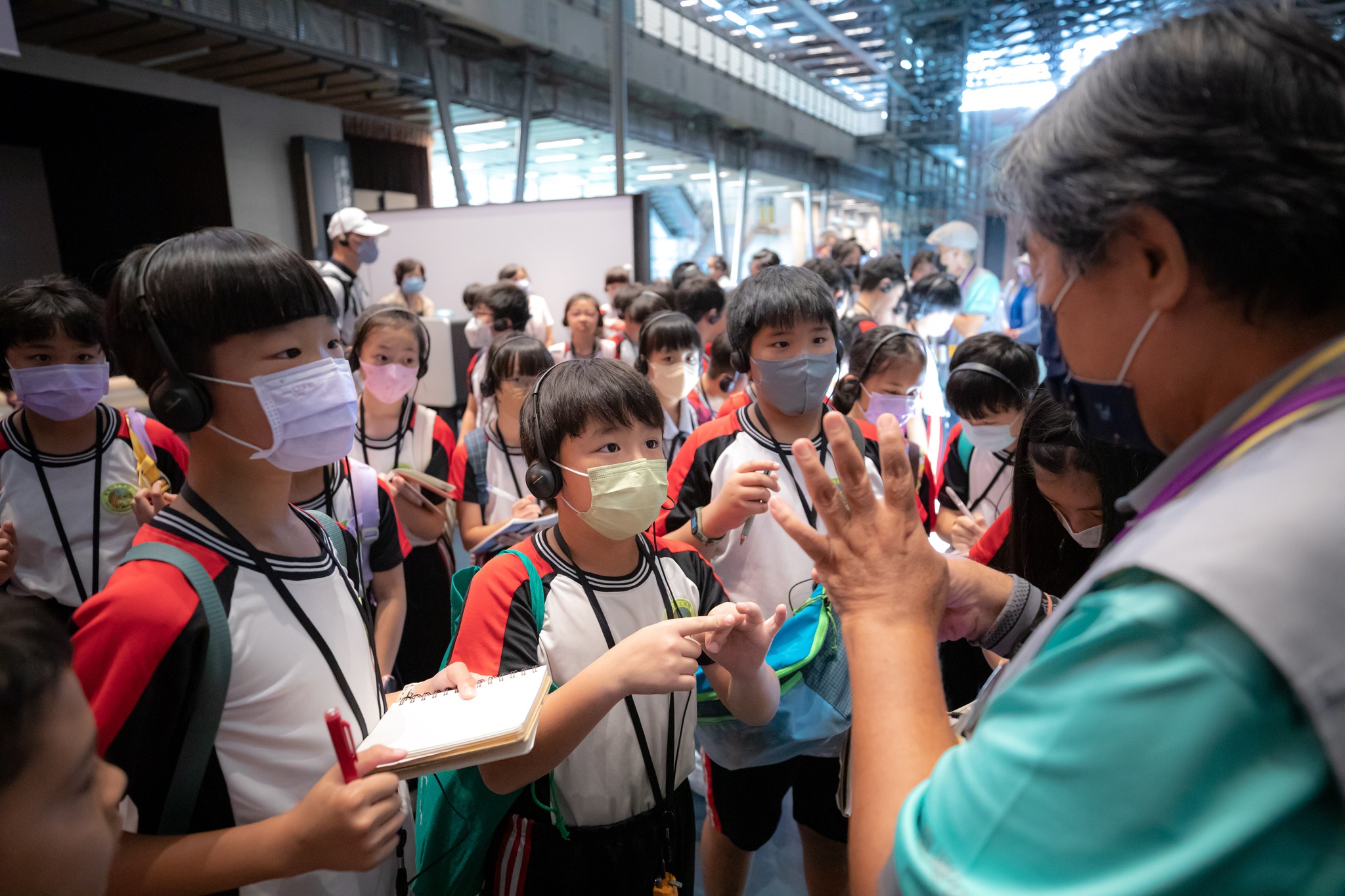 文雅國小師生參訪國立台灣歷史博物館-3。（嘉義市政府文化局音樂廳粉絲專頁提供）