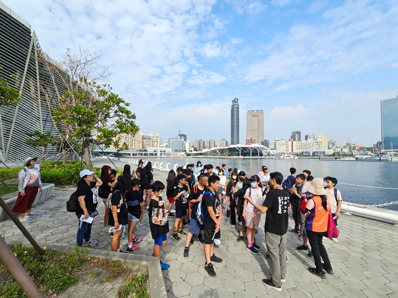 09_參觀新竹241藝術空間，動手做一幅屬於自己的展覽海報-1