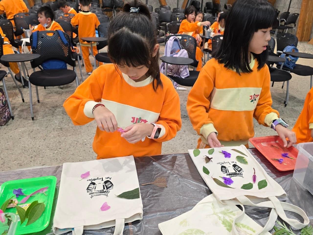 03_摸摸看埤塘裡的貝殼