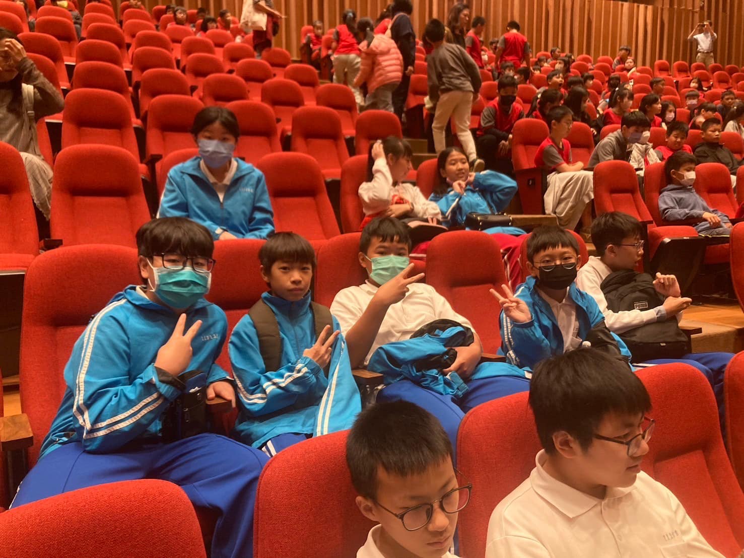 03_摸摸看埤塘裡的貝殼