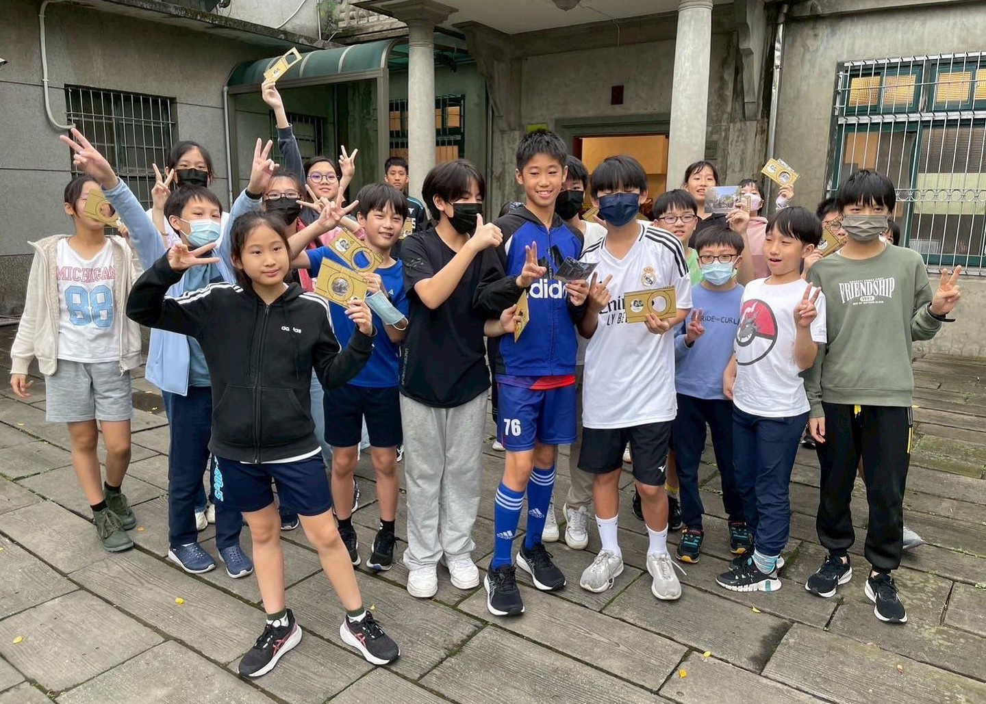 09_參觀新竹241藝術空間，動手做一幅屬於自己的展覽海報-1