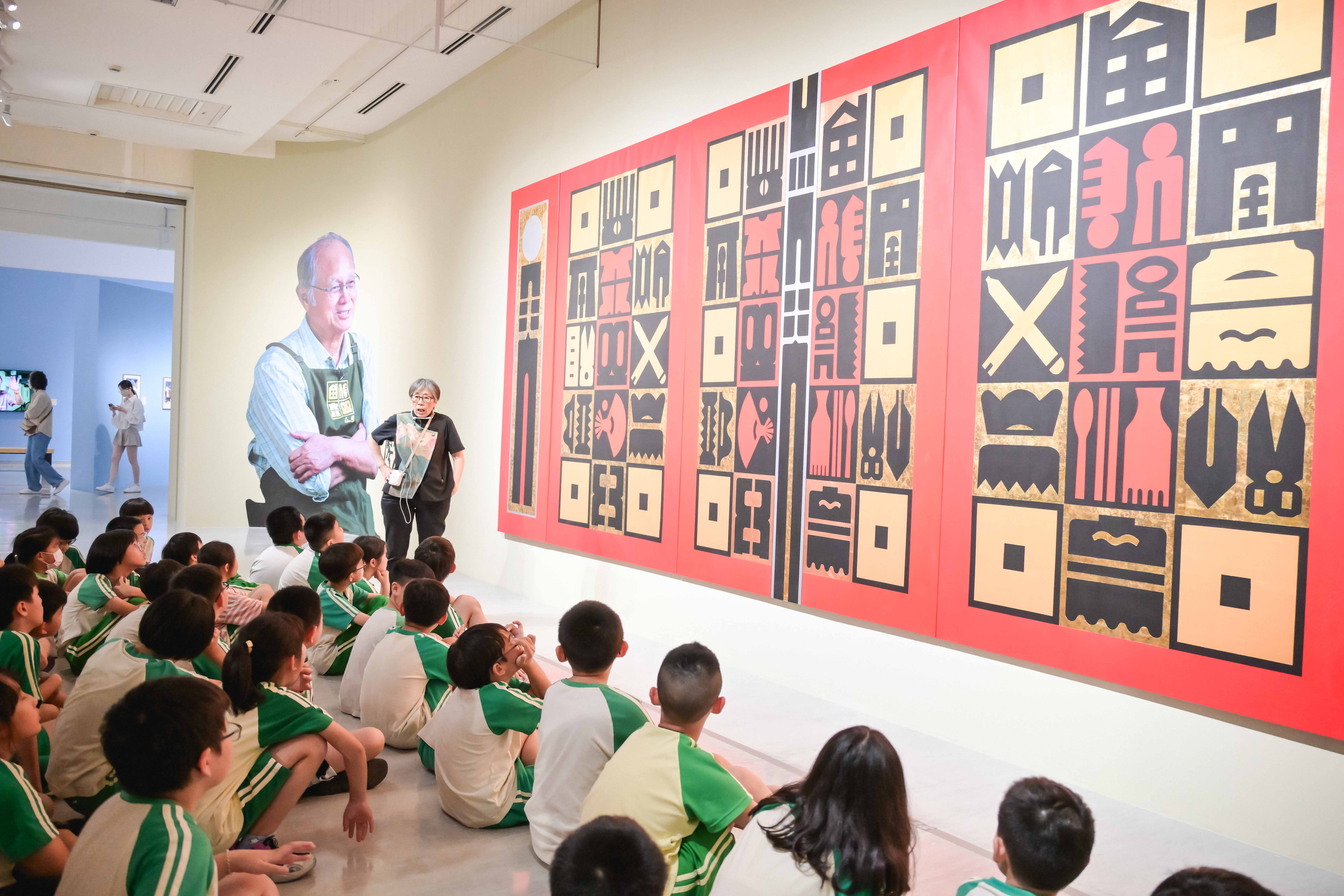 07_參觀新竹241藝術空間當期特展的大合影