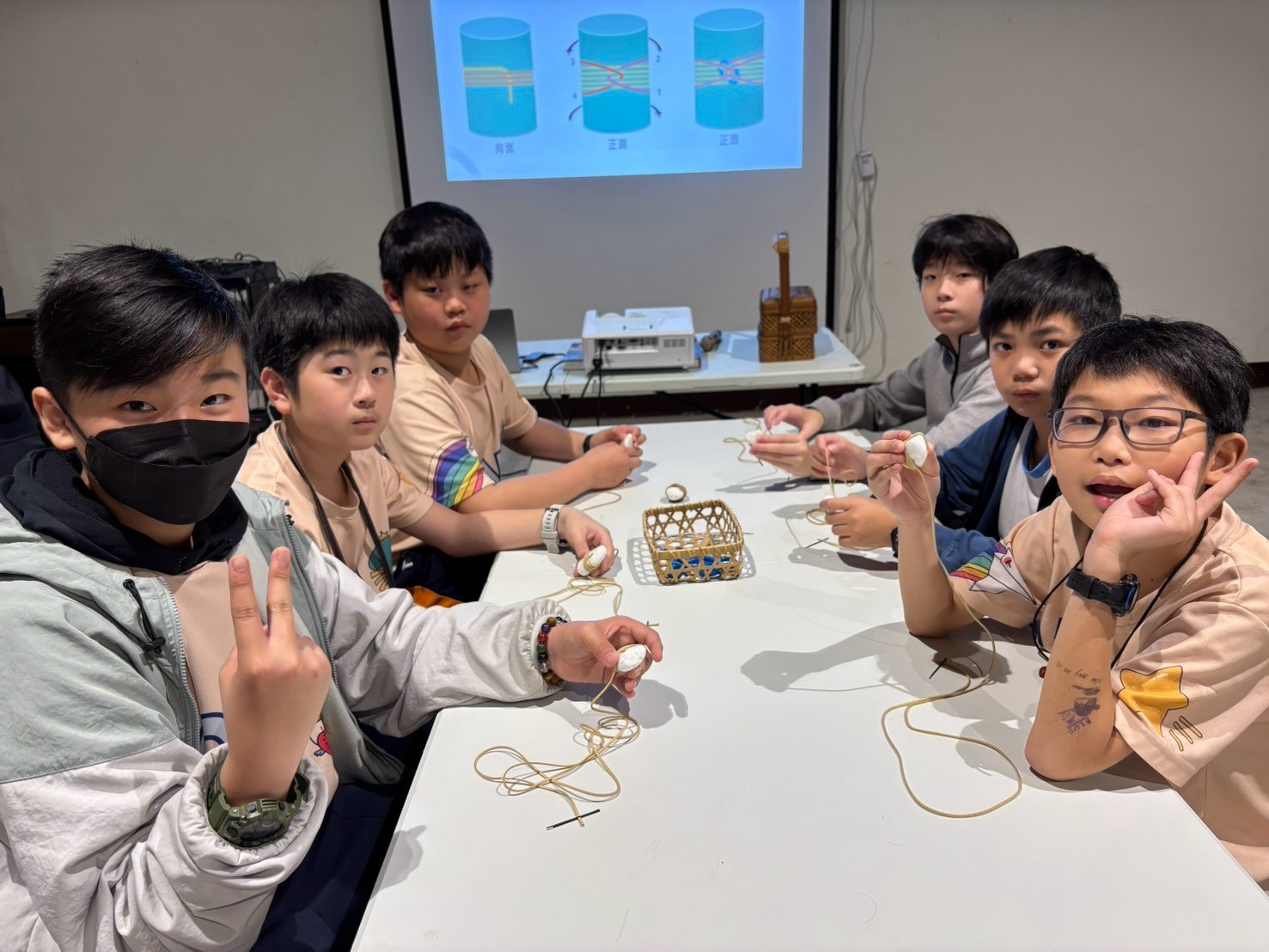 07_參觀新竹241藝術空間當期特展的大合影