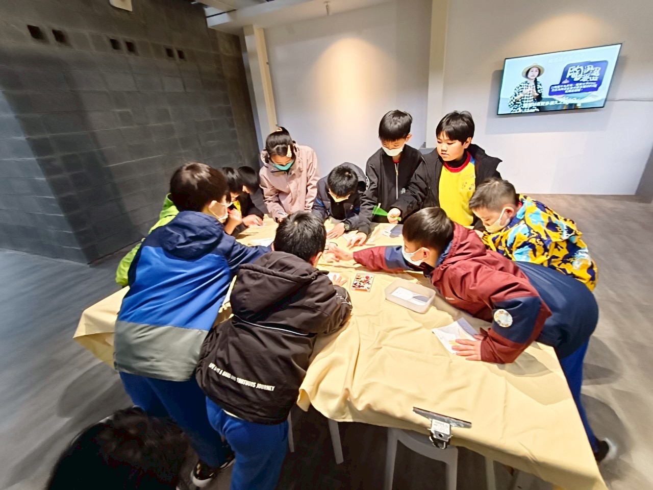 07_參觀新竹241藝術空間當期特展的大合影