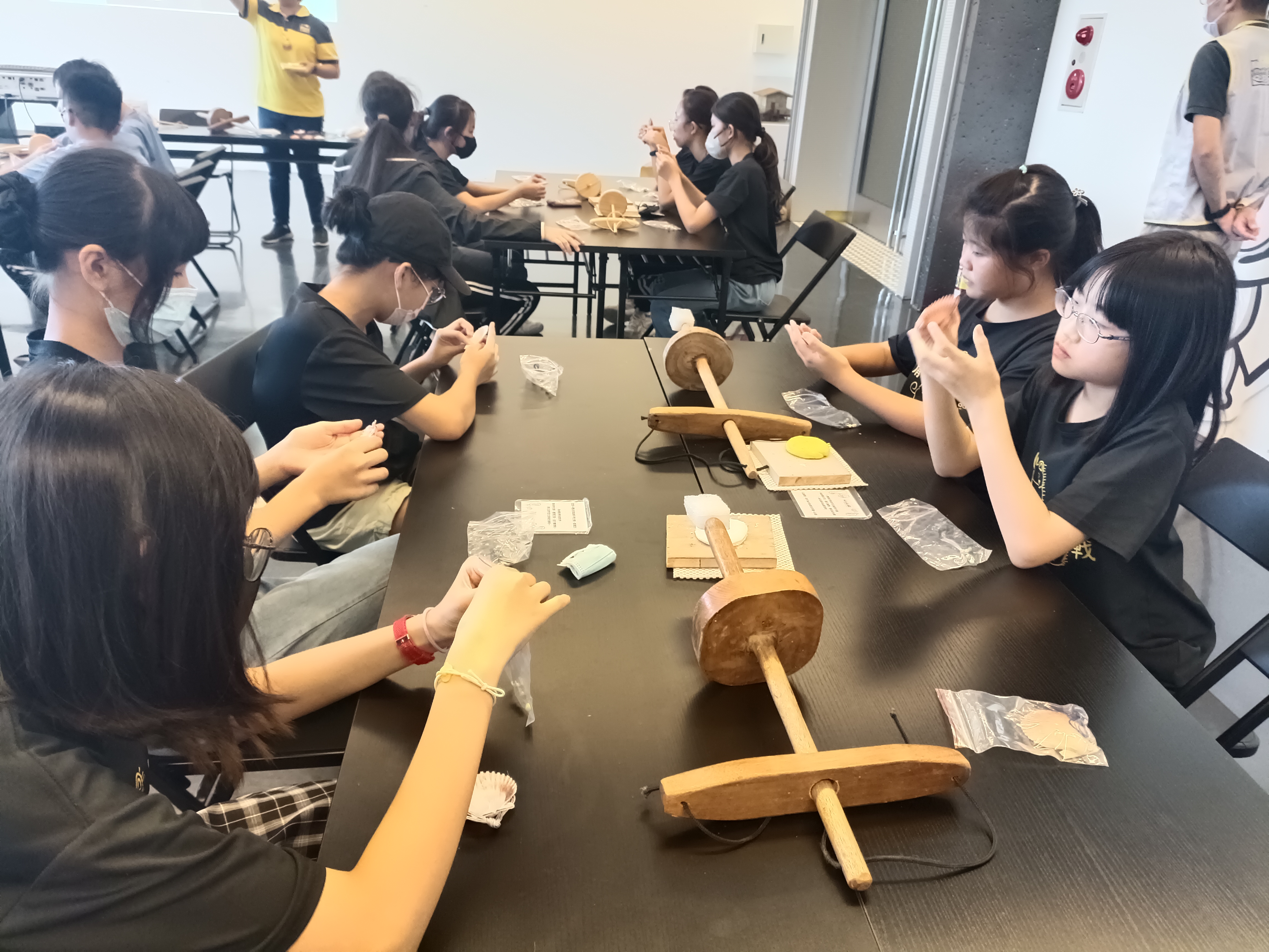 07_參觀新竹241藝術空間當期特展的大合影