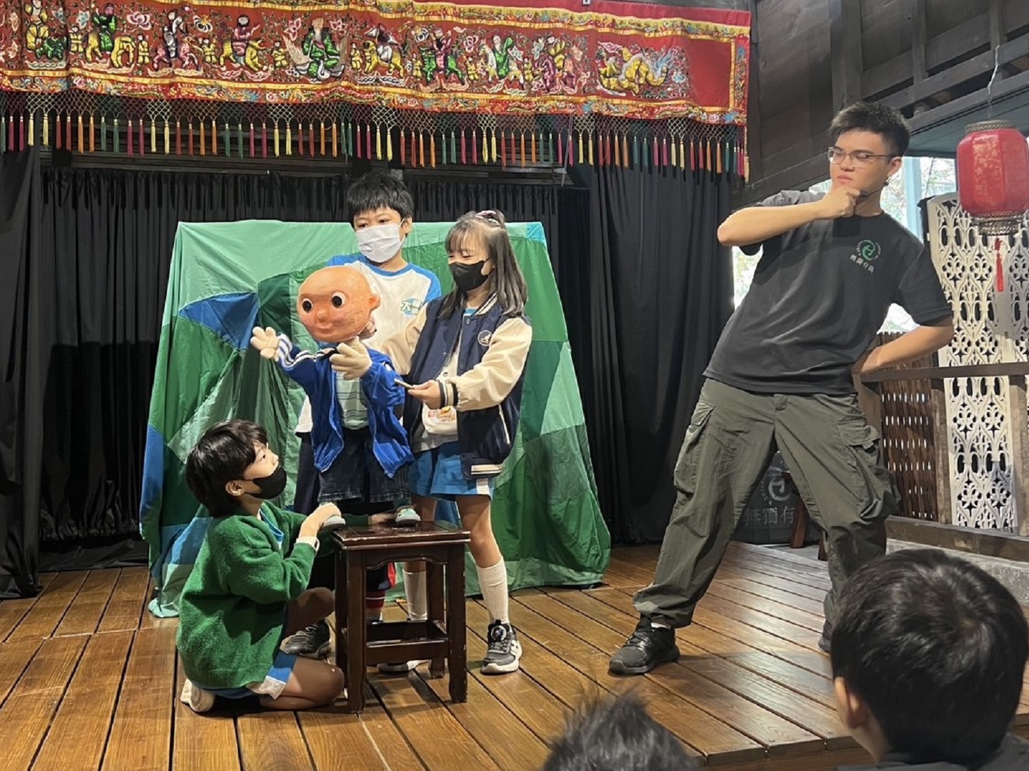 09_參觀新竹241藝術空間，動手做一幅屬於自己的展覽海報-1