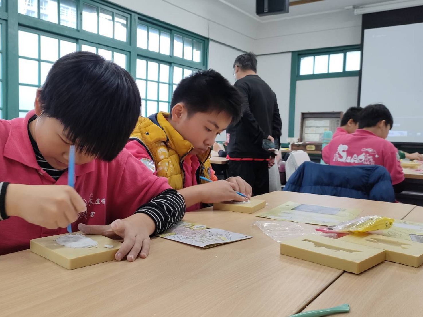 09_參觀新竹241藝術空間，動手做一幅屬於自己的展覽海報-1