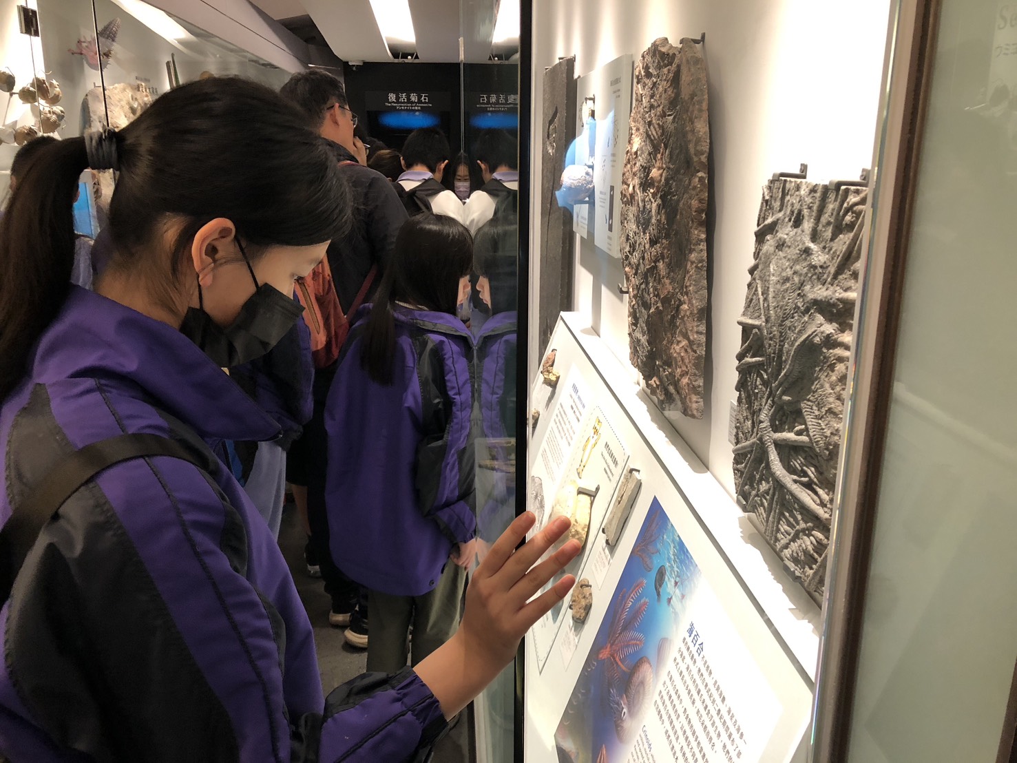07_參觀新竹241藝術空間當期特展的大合影