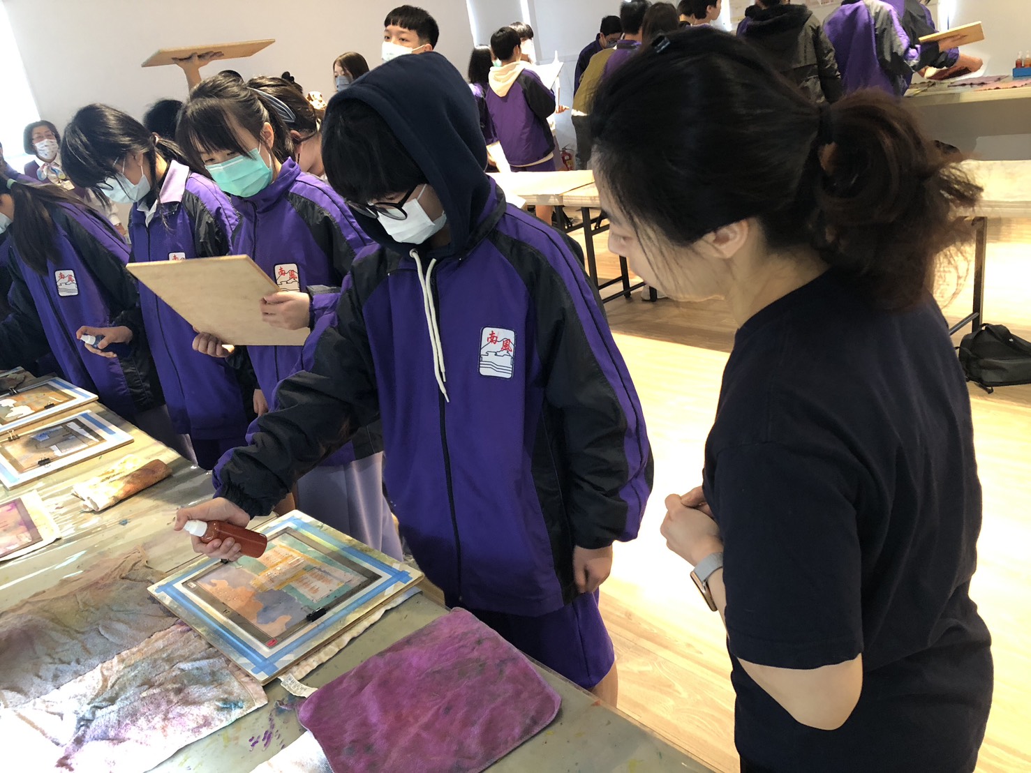 07_參觀新竹241藝術空間當期特展的大合影