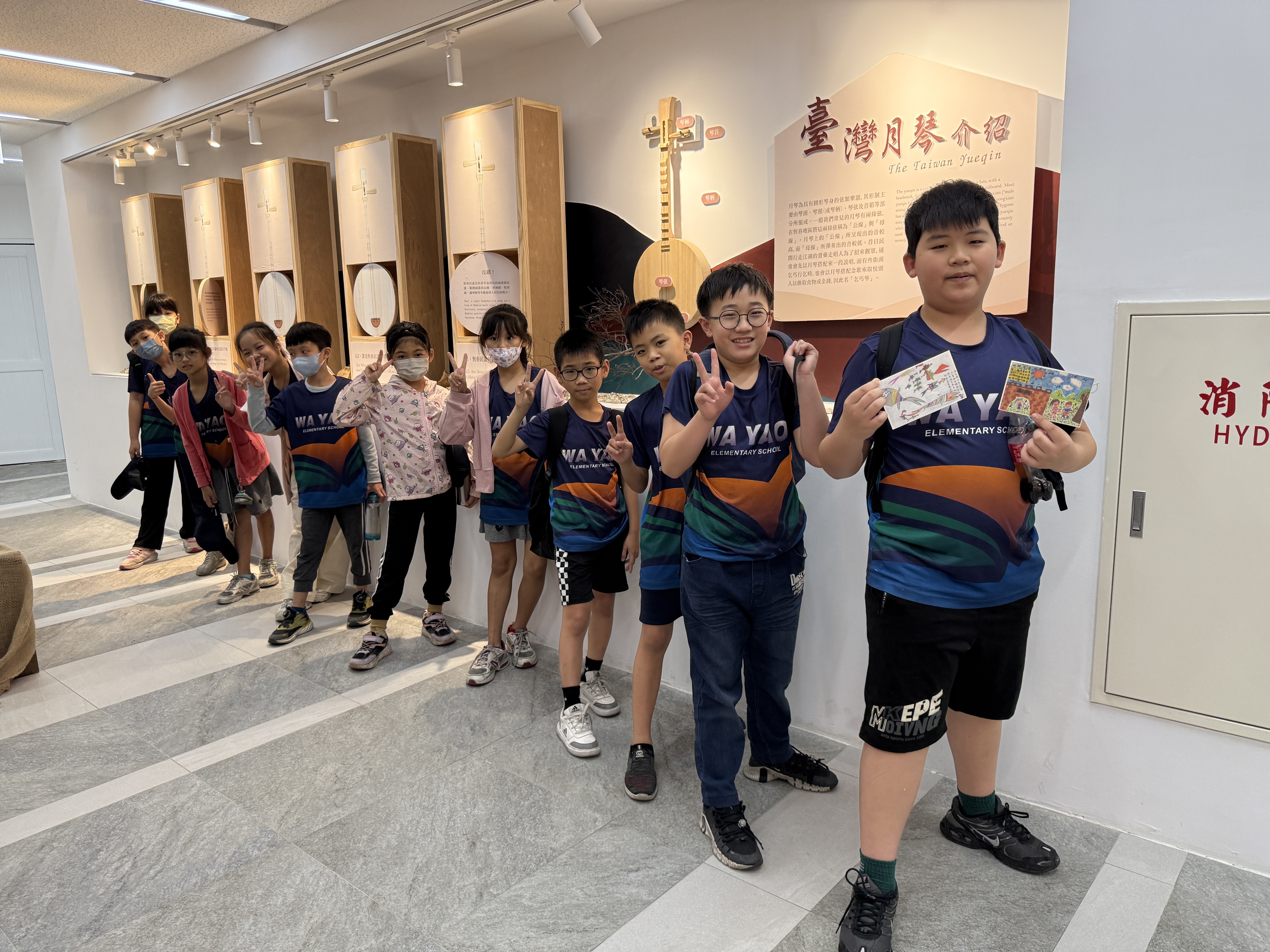 07_參觀新竹241藝術空間當期特展的大合影