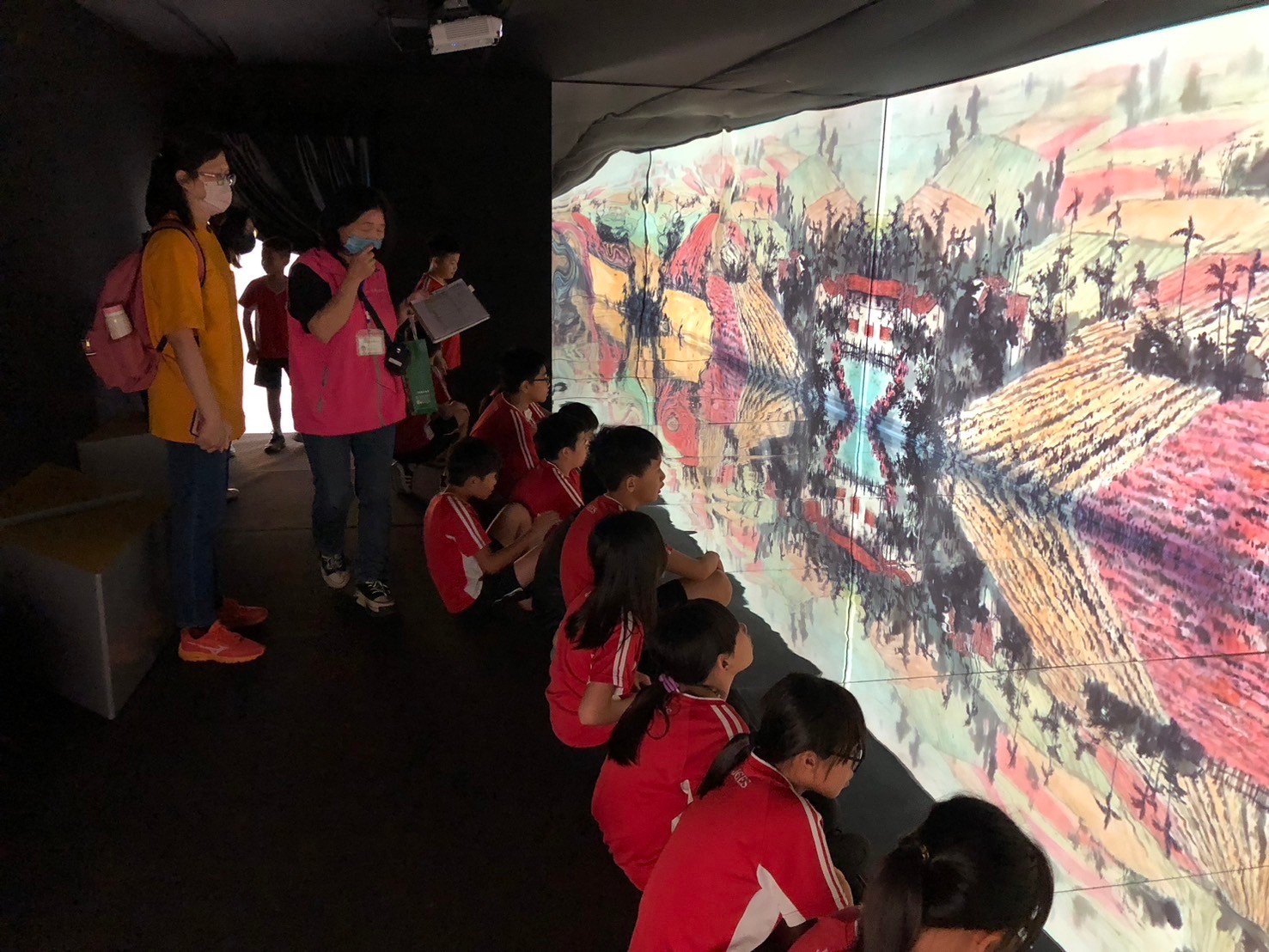07_參觀新竹241藝術空間當期特展的大合影